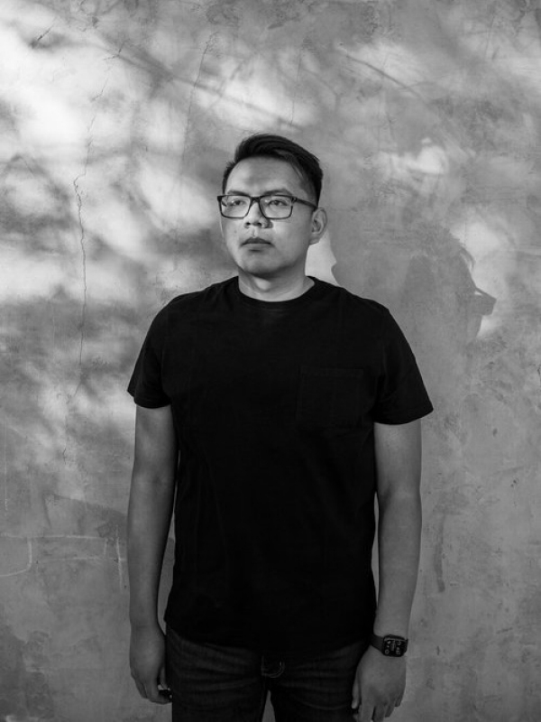Black and white photo of 杰克双向飞碟