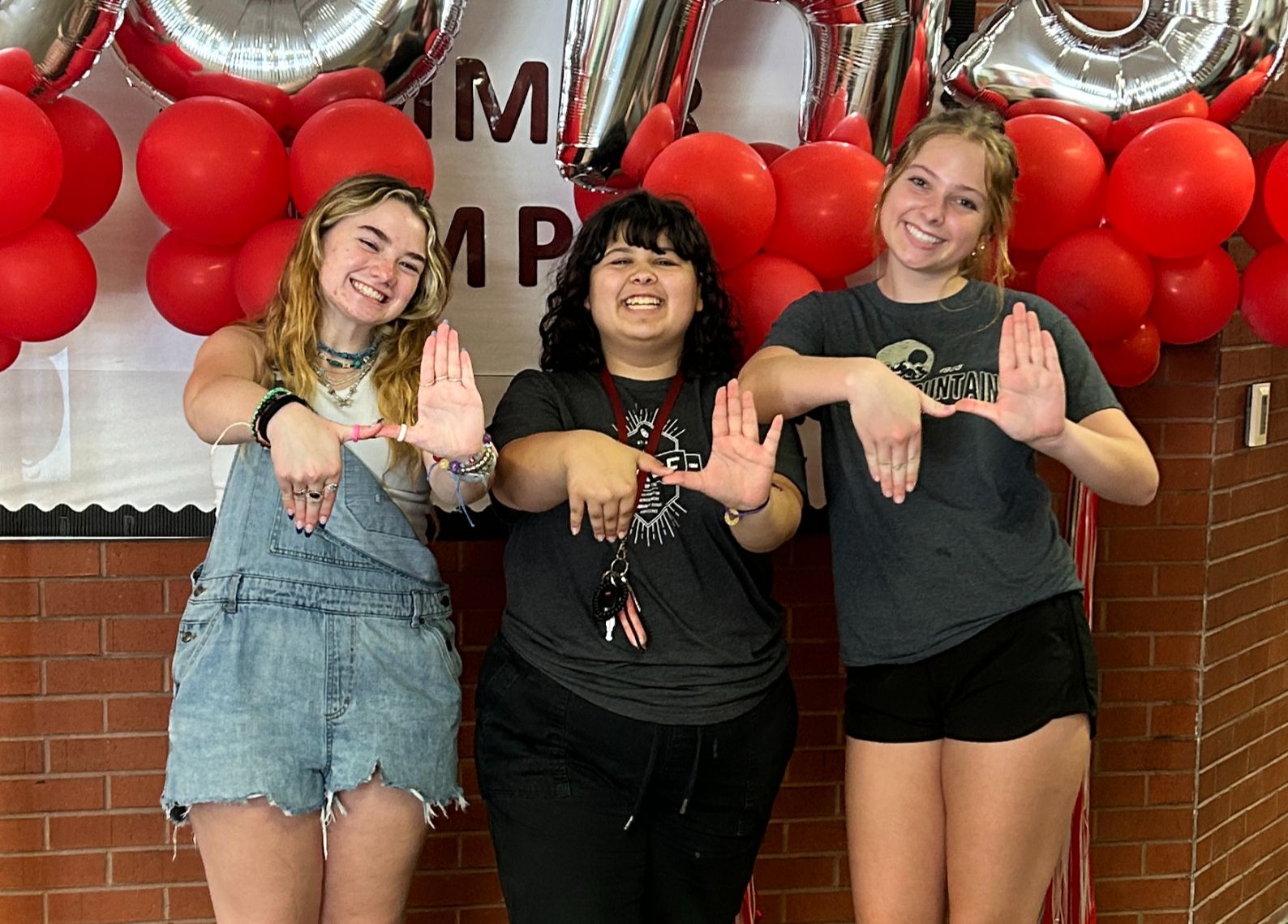 HSP Mentor Mentee photo at move-in. 