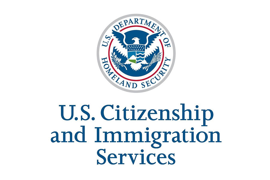 U.S. Department of Homeland Security, U.S. Citizenship and 移民服务 logo.