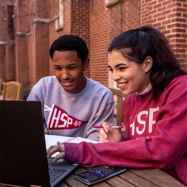 HSP students studying in the Union Courtyard. 