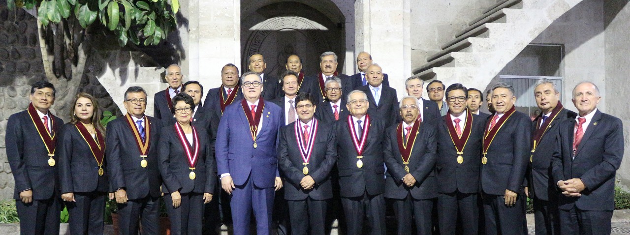 OU vice president for research and partnerships Tomás Díaz de la Rubia visits the Universidad Nacional de San Agustín in Peru