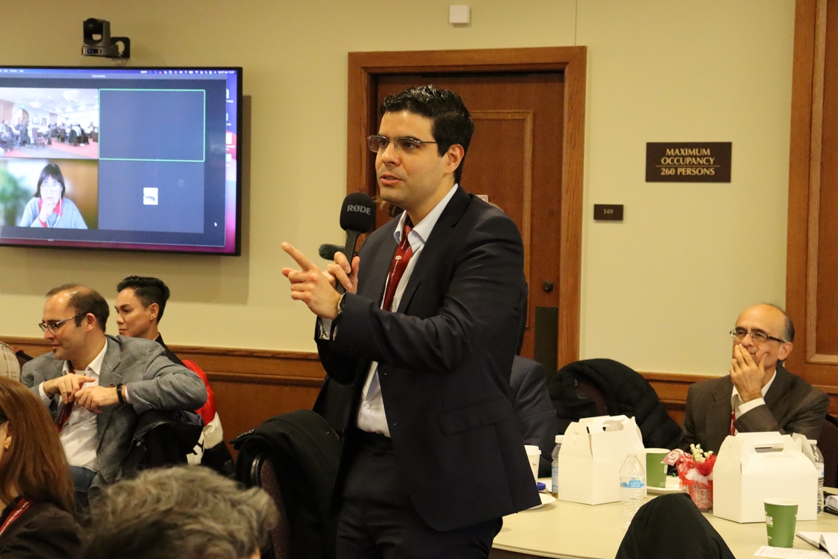 Speaker Jimmy Faria Albanese, Professor of Engineering and Material Science, University of Twente, makes a point during a Q&A session