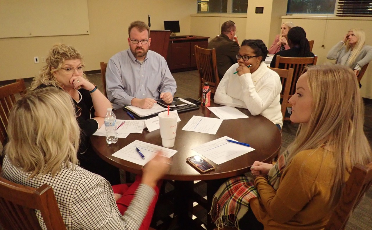 ODYN  students inspect and analyze during an in class exercise.